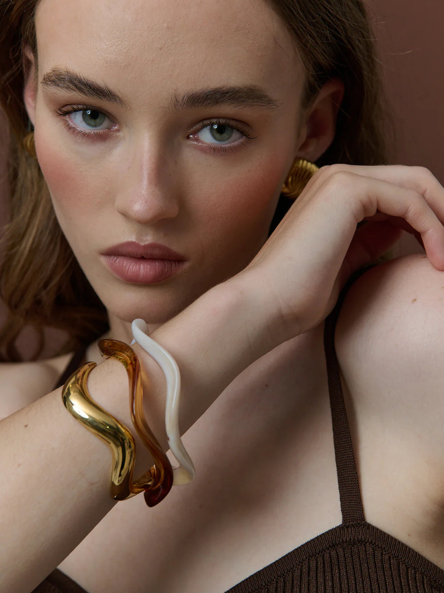 Wavy Slim Bangle - Gold